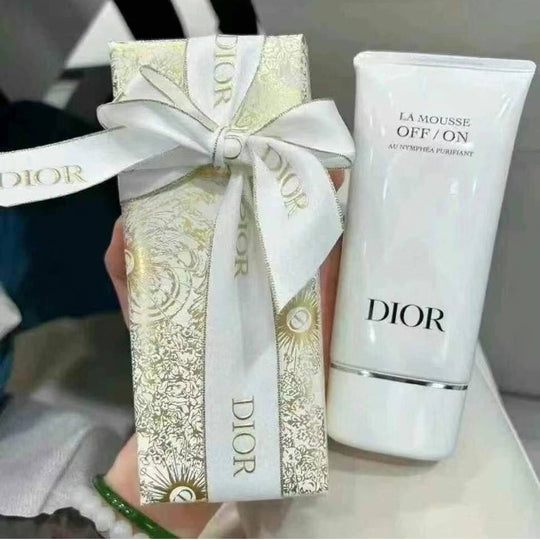新品未開封⭐︎DIOR LA MOUSSE OFF/ON 150ml La Mousse OFF/ON Foaming Cleanser with Niacinamide | DIOR US